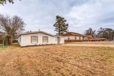 Main picture of 4980 Vickie Dr
