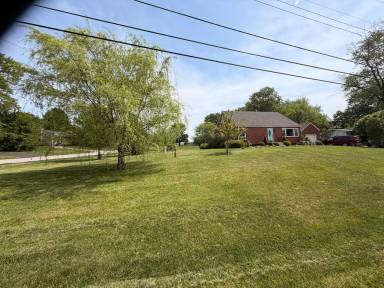 Main picture of 1810 Woodland Rd