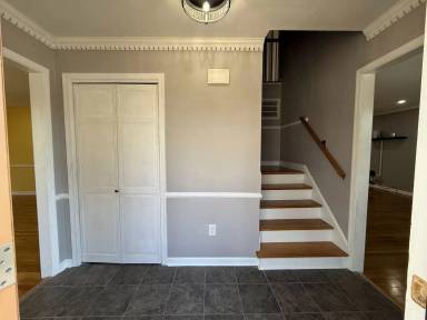 Main picture of 661 Village Green Pkwy