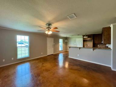 Main picture of 6913 N River Xing