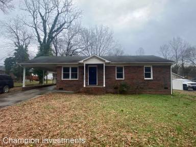 Main picture of 303 S Juniper St