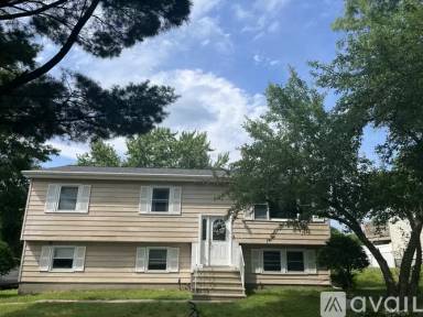 Main picture of 31 Michaelangelo St