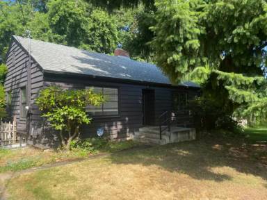 Main picture of 5927 NE 52nd Ave