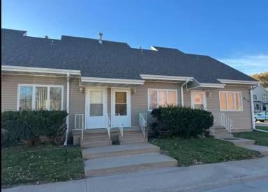 Main picture of 2907 W John St