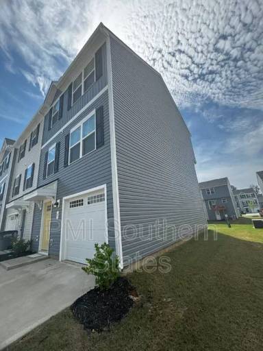 Main picture of 9 Verdant Leaf Way