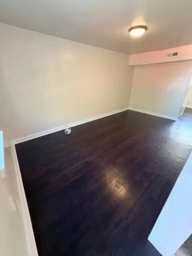 Main picture of 419 W Duval St