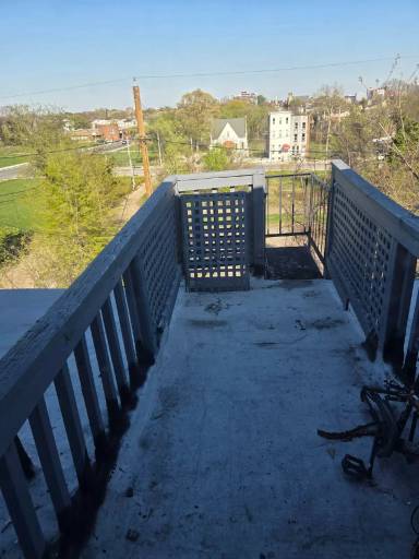 Main picture of 825 N Fulton Ave