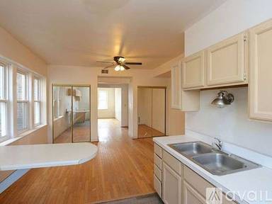 Main picture of 3054 N California Ave