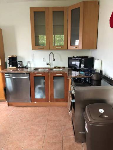 Main picture of 2418 Perry St