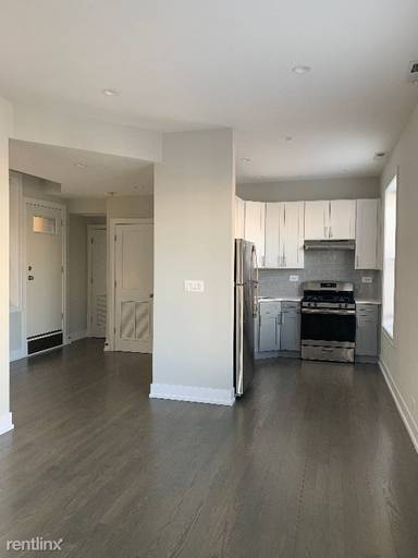 Main picture of 1507-11 W Barry Ave & 3052-58 N Greenview Ave