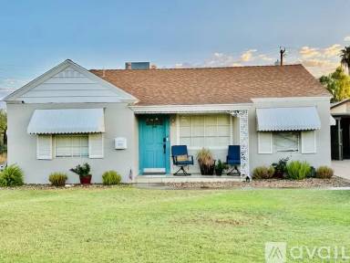 Main picture of 1706 E Roma Ave