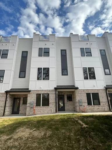 Main picture of 407 Strong Ave