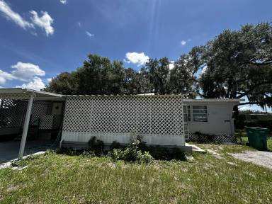 Main picture of 817 Parks St