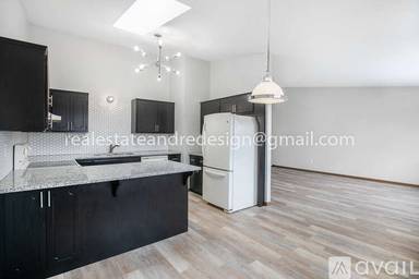 Main picture of 430 Victoria Dr
