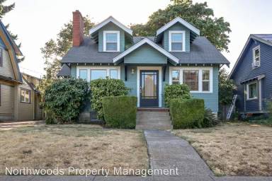 Main picture of 576 Tyler St