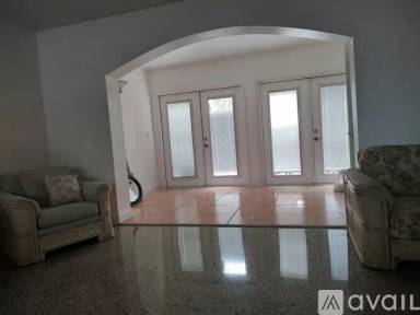 Main picture of 119 SW 5th St
