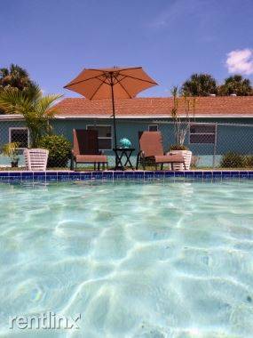 Main picture of 2573 NE Palm Ave
