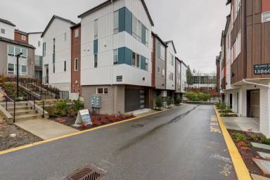 Main picture of 13840 NE 123rd Way