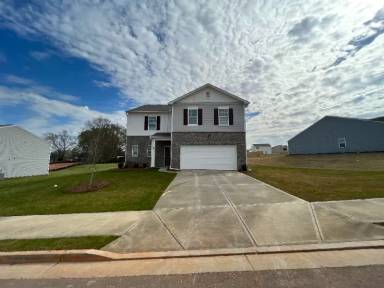 Main picture of 80 Pond Ct