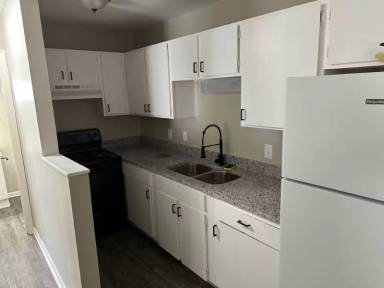 Main picture of Erica Court Apartments