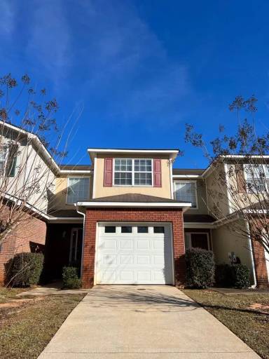 Main picture of 121 S Springview Dr