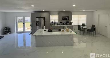 Main picture of 3615 Country Club Blvd