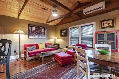 Main picture of 1717 Hurley Ave