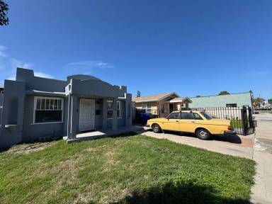 Main picture of 4274 Cherokee Ave