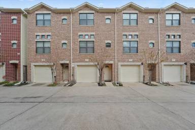 Main picture of 2710 Hullsmith Dr