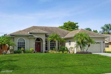 Main picture of 2865 SE Pace Dr