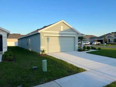 Main picture of 415 Sunlit Coral St