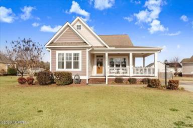 Main picture of 204 Stillwater Creek Dr