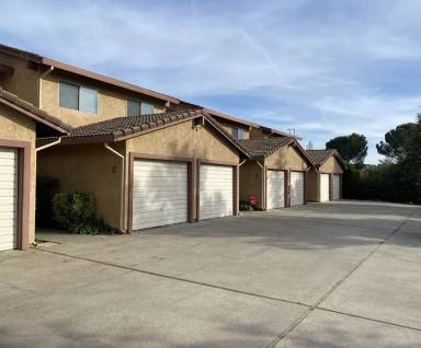 Main picture of 1133 Lancers Ln