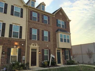 Main picture of 8152 Miner St