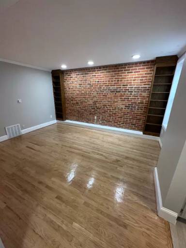 Main picture of 2349 Ashmead Pl NW