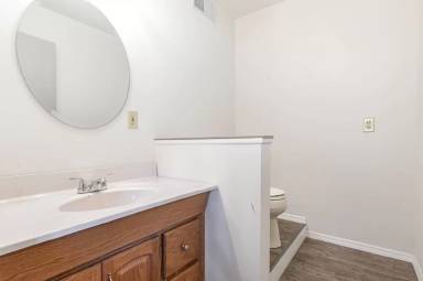 Main picture of 2 Independence Dr