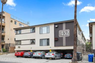 Main picture of 452 S Mariposa Ave