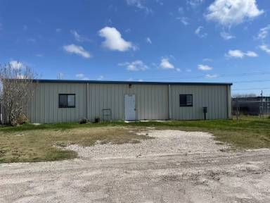 Main picture of 7734 Bay Dr