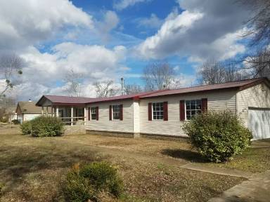 Main picture of 2399 Old Highway 431