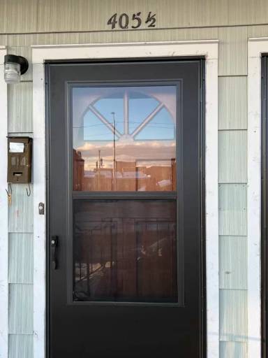 Main picture of 403 1/2 W Granite St