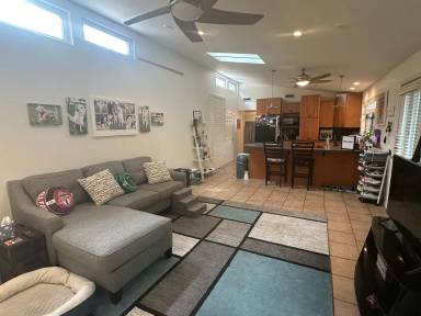 Main picture of 2900 W 45th St