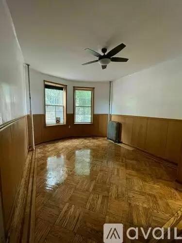 Main picture of 990 Bushwick Ave