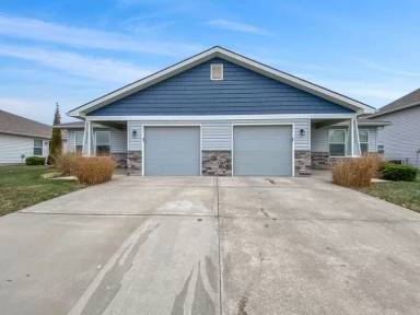 Main picture of 8218 SW 1st St