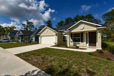 Main picture of 5132 NW 83rd Pl