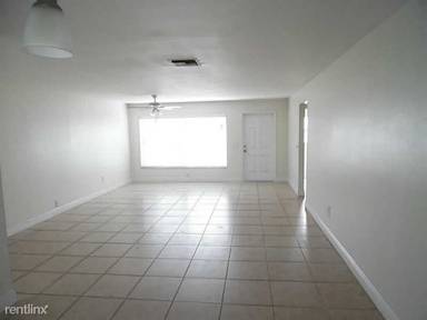 Main picture of 22159 SW 57th Ave
