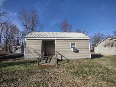 Main picture of 151 Tice Rd