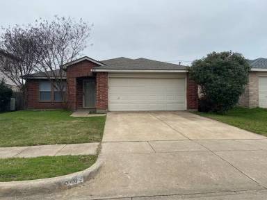 Main picture of 8732 Hunters Creek Dr