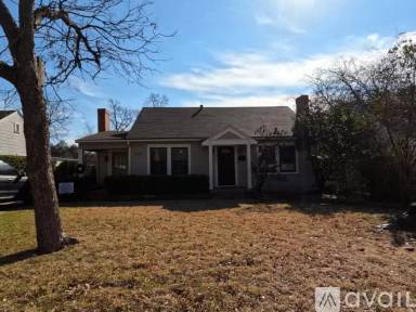 Main picture of 9526 Tarleton St