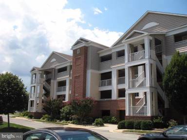 Main picture of 622 Oyster Bay Pl
