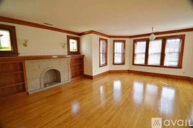 Main picture of 706 W. Wellington